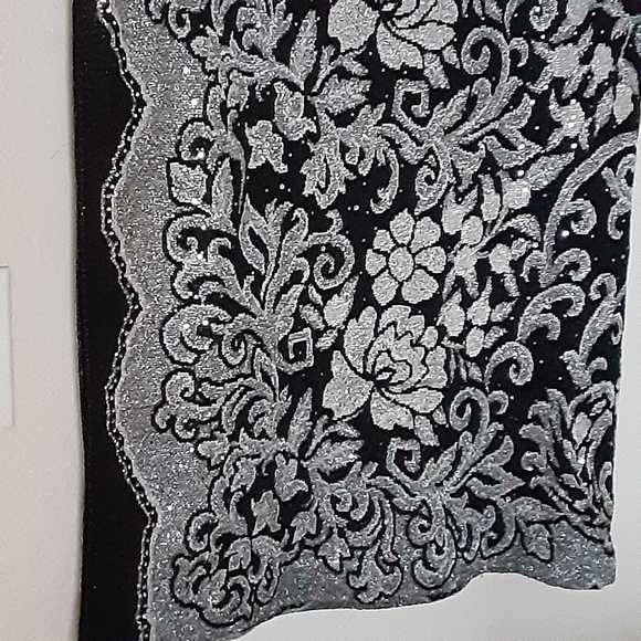 ST JOHN EVENING ONE SHOULDER GOWN, Black/Silver, Size 12 - Picture 13 of 15